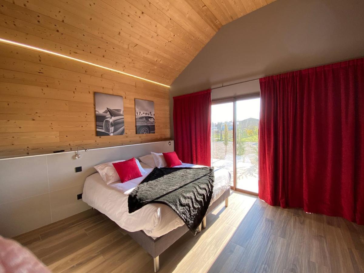 World Hotel Saint Vulbas Bagian luar foto